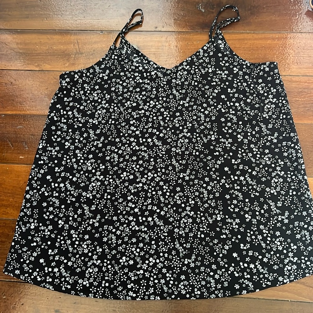 Black Flower Tank